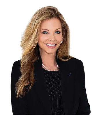 Portrait of Donna Lederman, Realtor.