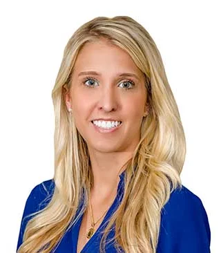 Portrait of Liz Folmar, Realtor