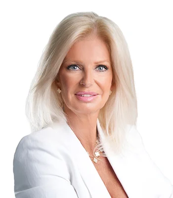 Portrait of Christina Meek, Realtor