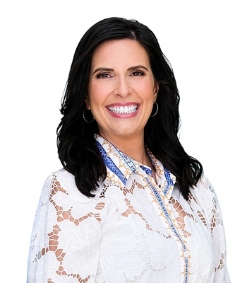Portrait of Crystal Condit, Realtor