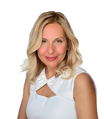 Portrait of Leana Schwartz, Realtor