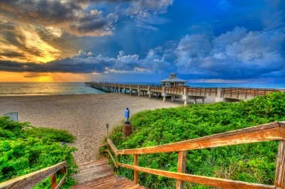 Juno Beach Pier