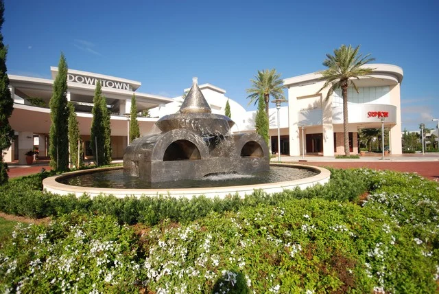 downtown_sign__fountain_640_01