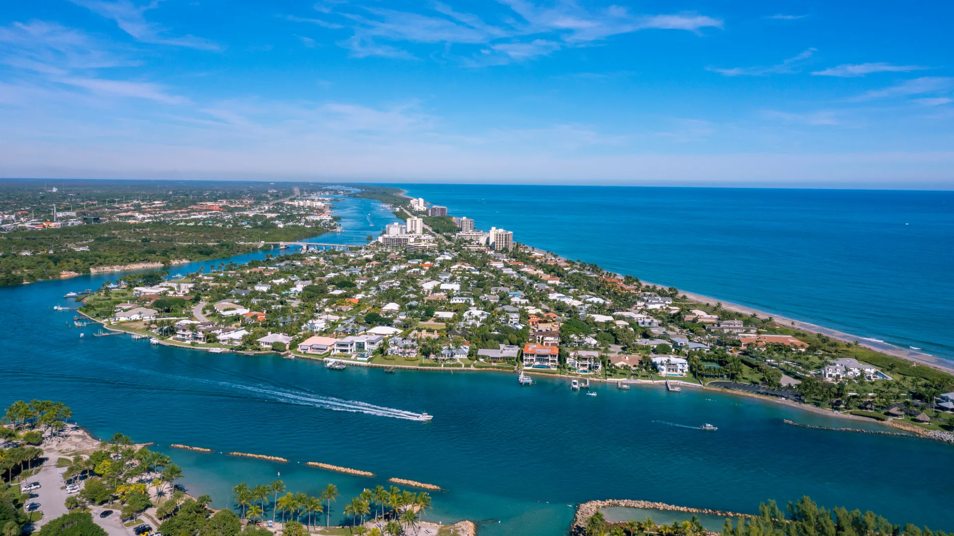 An aerial photo of Jupiter Inlet colony, featuring some of the Jupiter Inlet Colony homes for sale