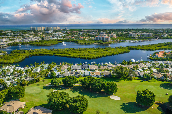 aerial view of Jonathans Landing