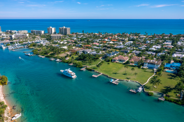 Waterfront Properties in Jupiter Inlet Colony